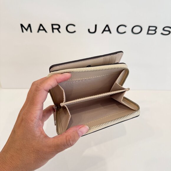 Marc Jacobs 4R5SMP088S01 The Plaza Bifold Wallet ‼️choose 1 color‼️ - Picture 5 of 16